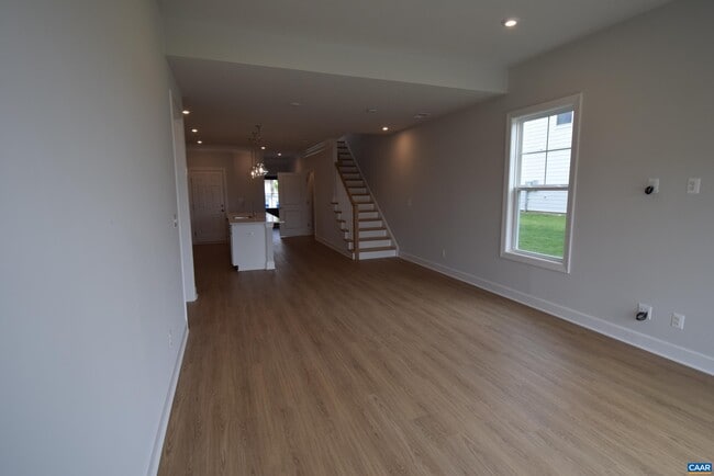 Building Photo - 129 Crabapple Ln
