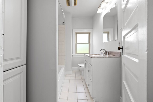 Building Photo - Modern Comfort Meets Prime Oakley Living –...