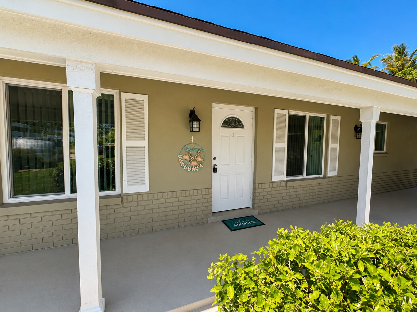 Building Photo - 1232 Cabana Rd