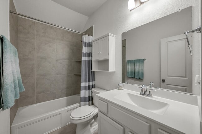 Building Photo - 508 Loft Ct