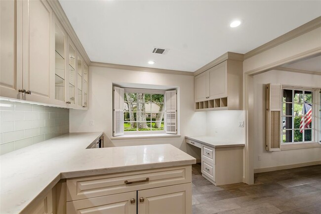 Building Photo - 427 Ashford Forest Dr