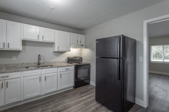 Building Photo - 4409 Delashmitt Rd