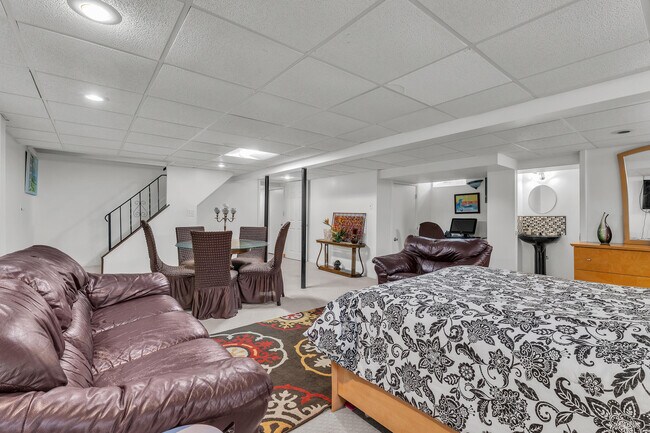 Building Photo - 5555 Patterson Dr