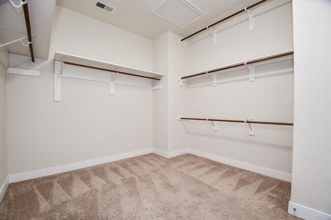 Building Photo - 25106 Sundance Park Ln