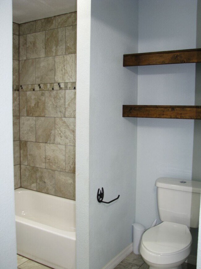 Building Photo - Beautiful 11.16 Acre Farm with Lots of Ame...