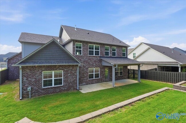 Building Photo - 212 Somerdale Ln