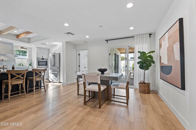 Building Photo - 4244 N 35th Pl