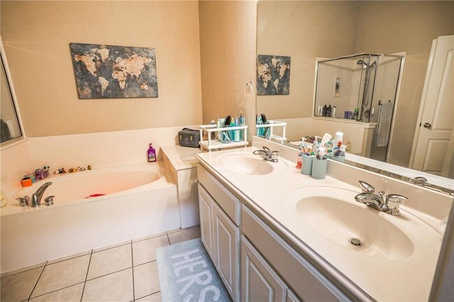 Building Photo - 10705 Casitas Dr