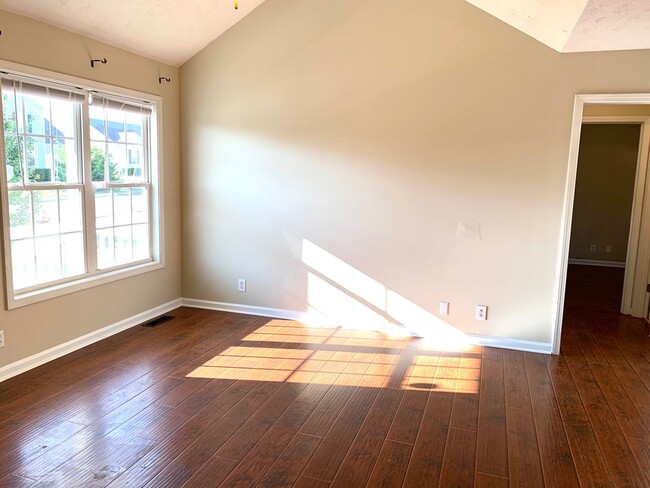 Building Photo - 3425 Foxrun Ln
