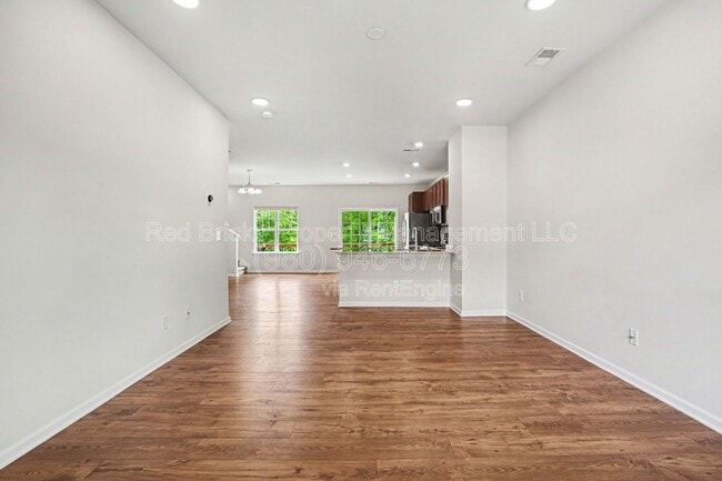 Building Photo - 6431 Revolutionary Trail