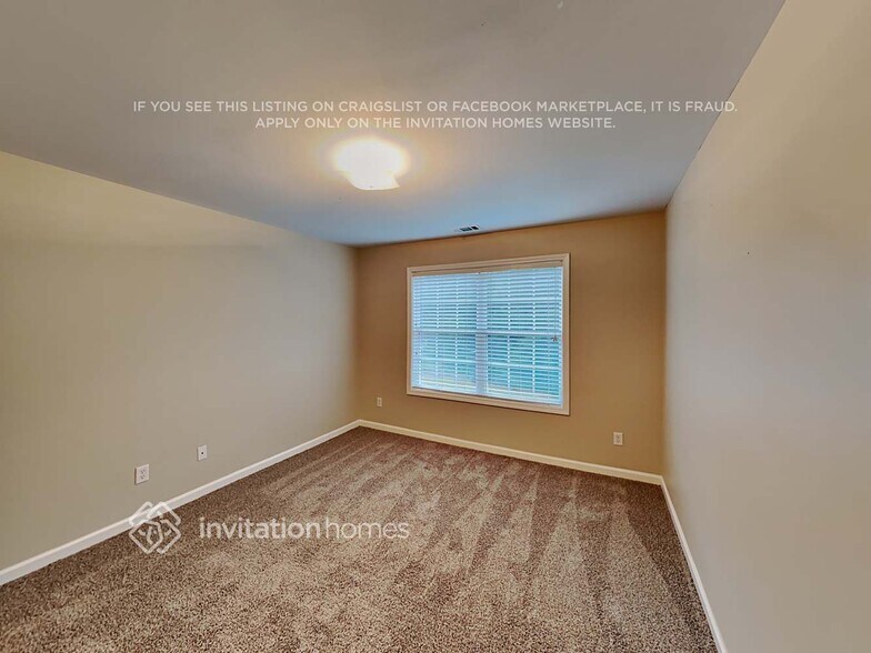 Building Photo - 147 Hawthorn Dr
