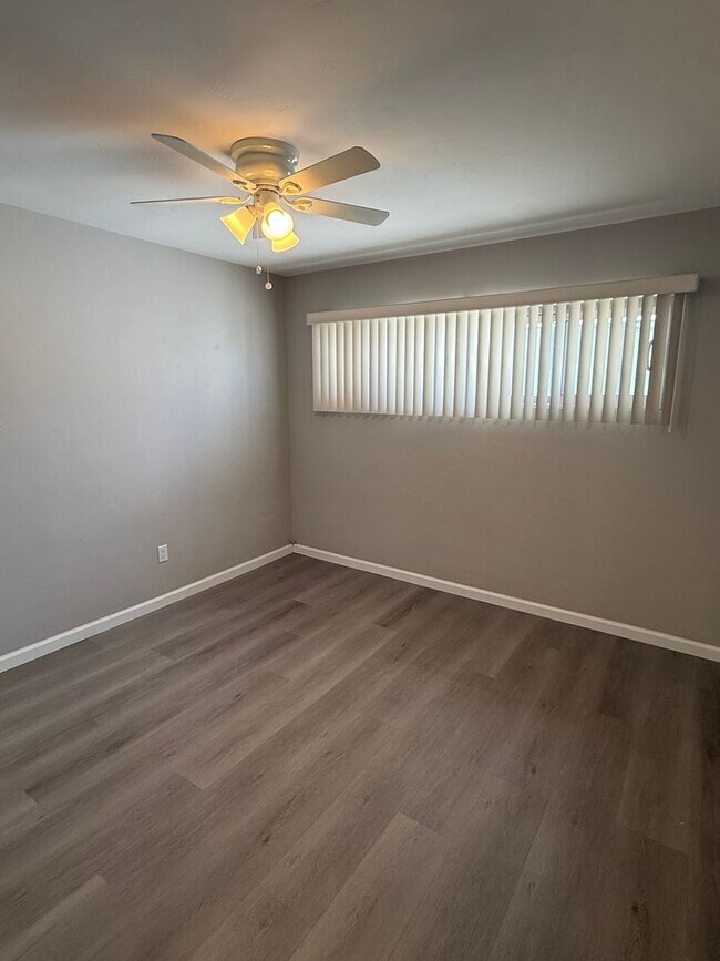 Building Photo - 4225 Kansas St