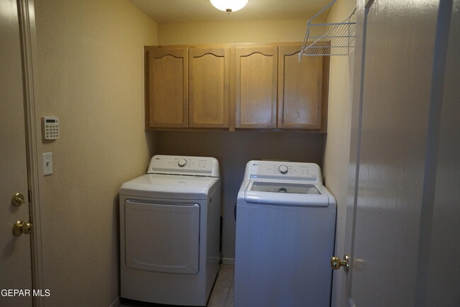 Building Photo - 6693 Capitan Ridge