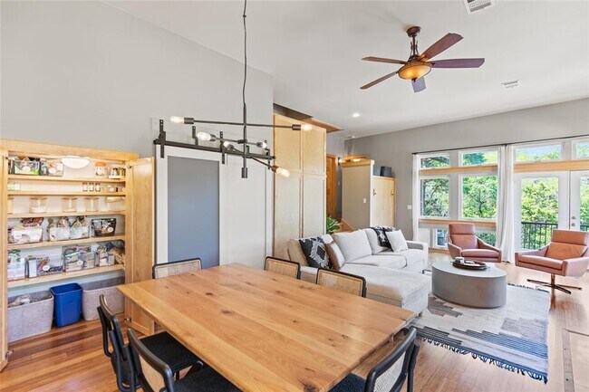 Building Photo - 14514 Hunters Pass