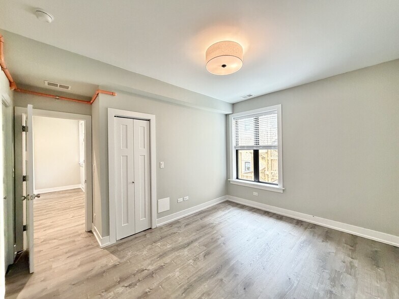 Building Photo - 1509 Maple Ave