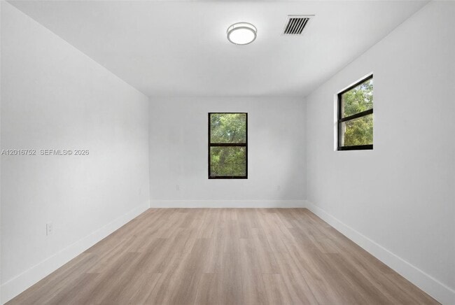 Building Photo - 4746 NW 10th Ave