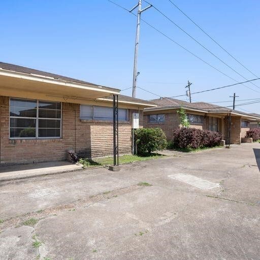 Building Photo - 5960 Ardmore St