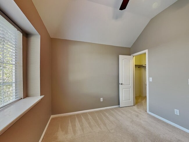 Building Photo - 1612 Commerce Dr