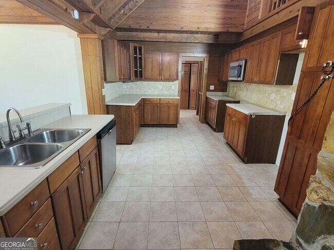 Building Photo - 2391 Booth Cir