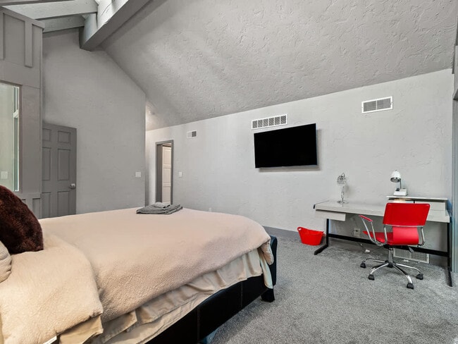 Building Photo - 117 Partridge Ln