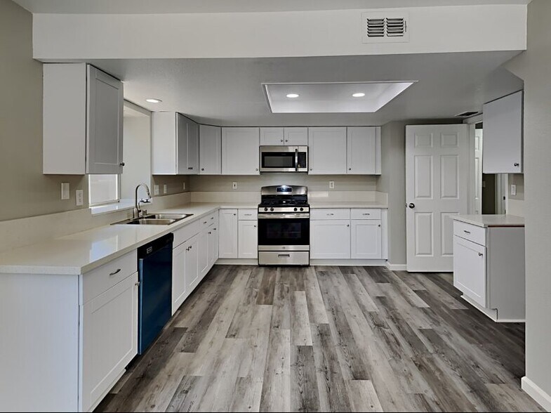 Building Photo - 8346 Oakenshield Cir