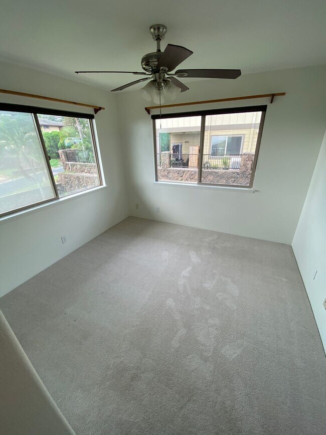 Building Photo - 92-1481 Punawainui St.