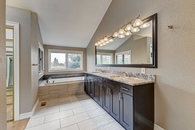 Building Photo - 3369 S Tulare Ct