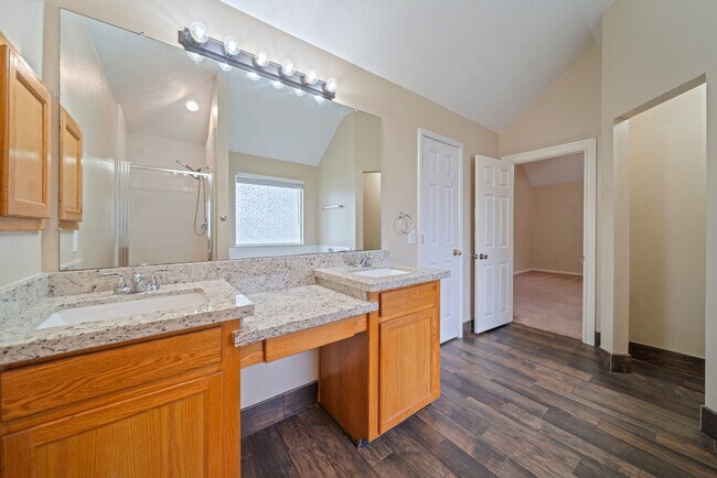 Building Photo - 7530 Alderly Dr