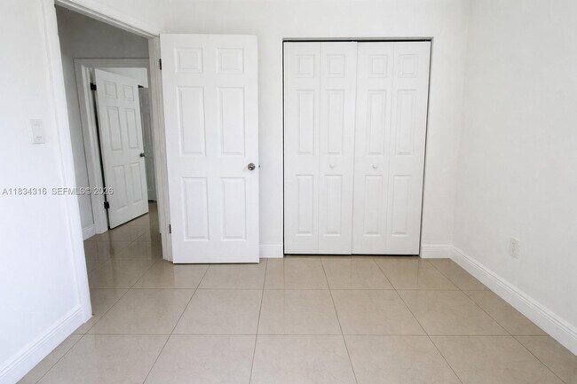 Building Photo - 3110 SW 33rd Ave