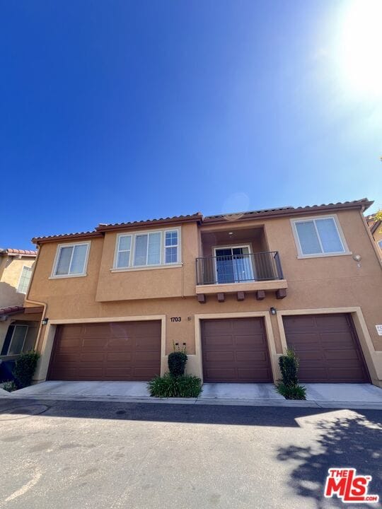 Building Photo - 1703 Sagunto Pl