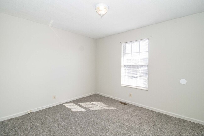Building Photo - 371-2 Peabody Drive
