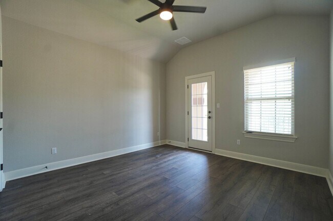 Building Photo - 2209 Milan Meadows Dr