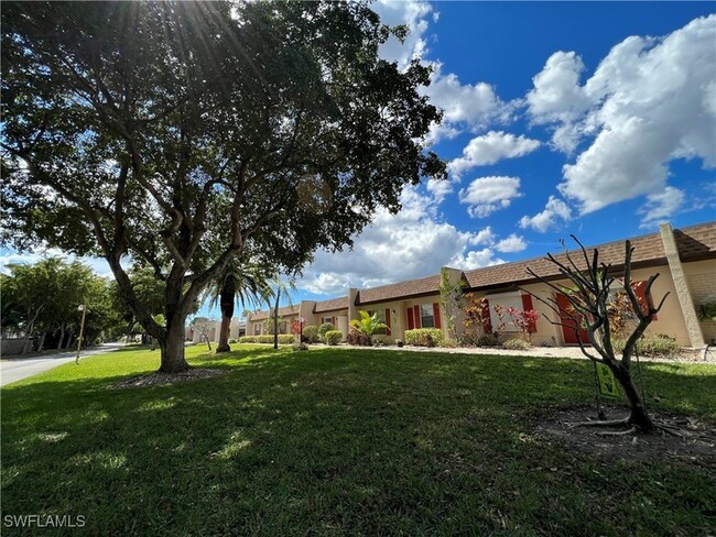 Primary Photo - 6300 South Pointe Blvd