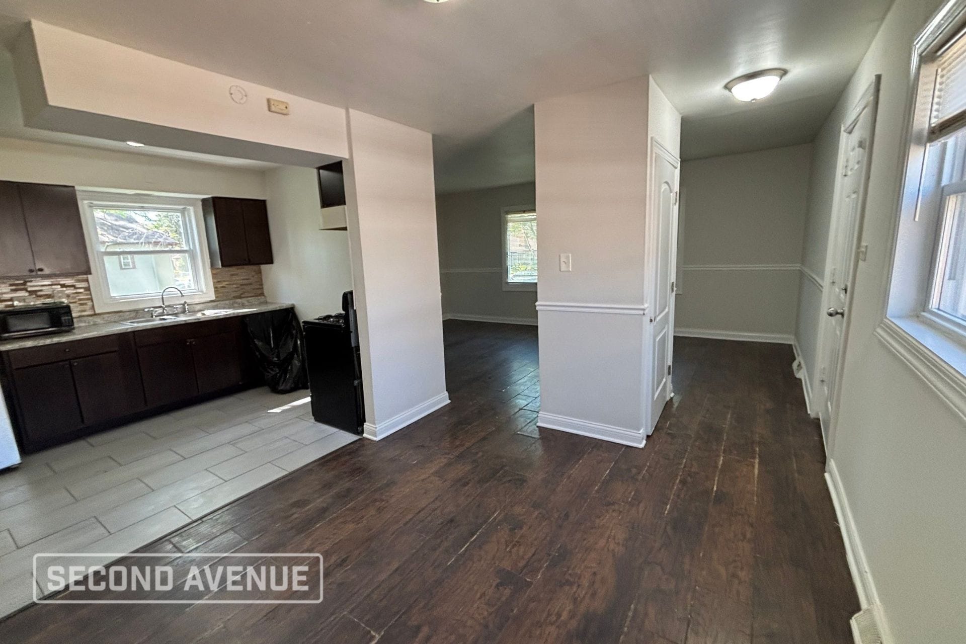Building Photo - 1109 W 110th Pl
