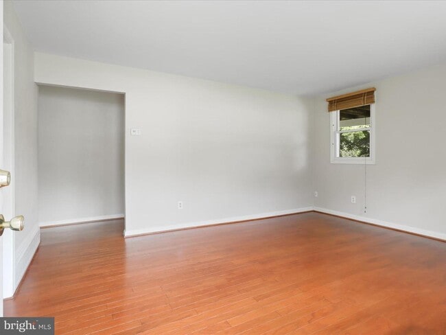 Building Photo - 5544 Halwis St