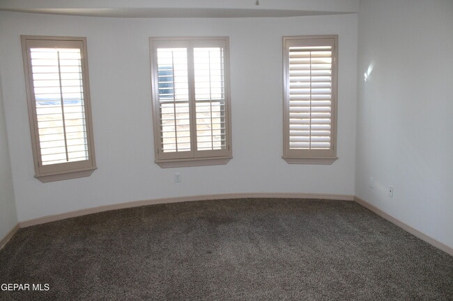 Building Photo - 3060 Cascade Point