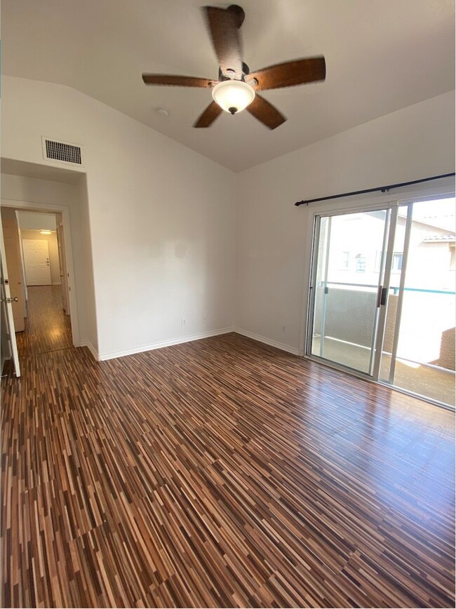 Building Photo - Nice Summerlin Condo in Gated Community