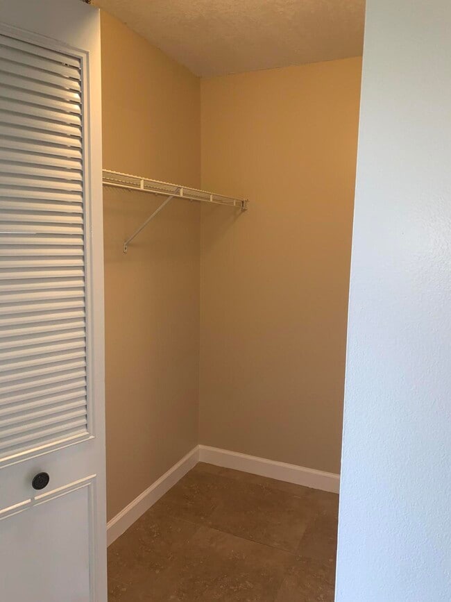 Building Photo - 4988 Sable Pine Cir