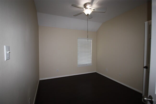 Building Photo - 7038 Cornflower Ln