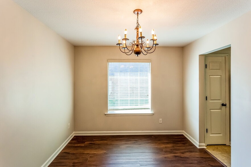 Building Photo - 13073 Braybourne Pkwy