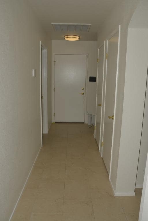 Building Photo - 13686 Sylvan Oaks St