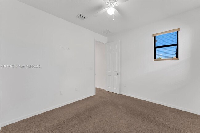 Building Photo - 3855 SW 90th Ave