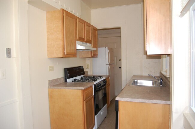 Building Photo - 117 Concord Pl
