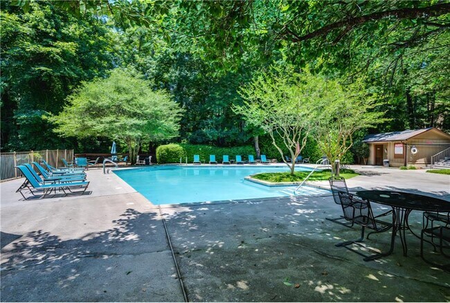 Building Photo - 202 Dunbar Dr