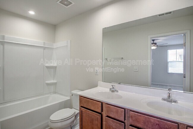 Building Photo - 1026 Bent Willow Dr
