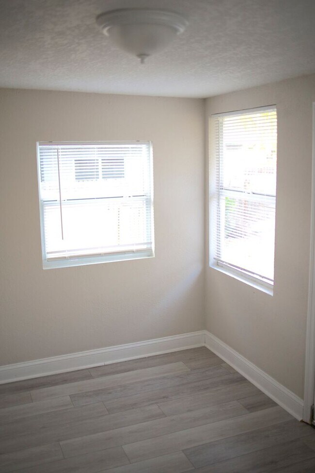 Building Photo - Spacious Clearwater Home with Modern Comforts with Private Backyard! 2bed | 1Bed