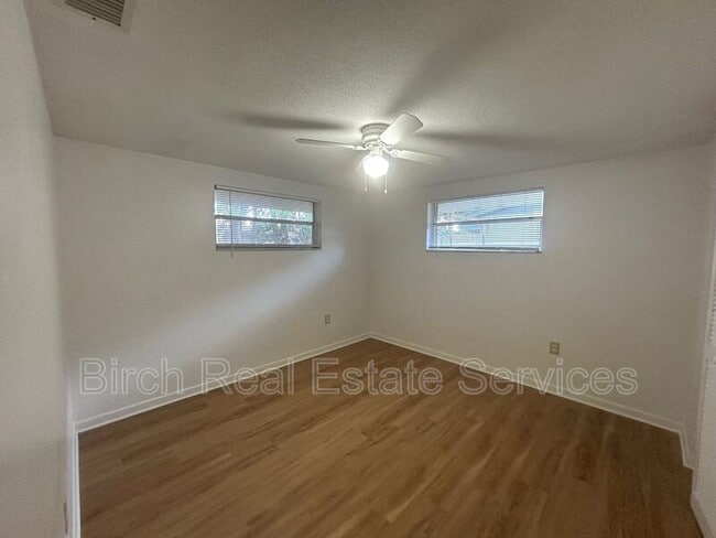 Building Photo - 7602 Cumber Dr