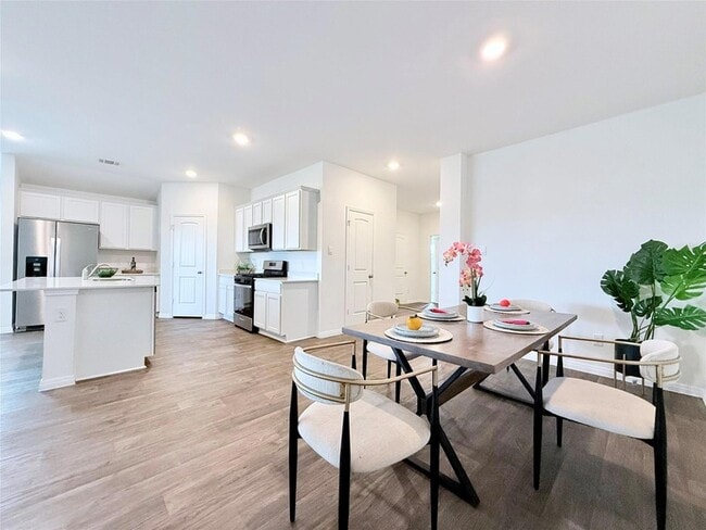 Building Photo - 598 Gladiola Lp