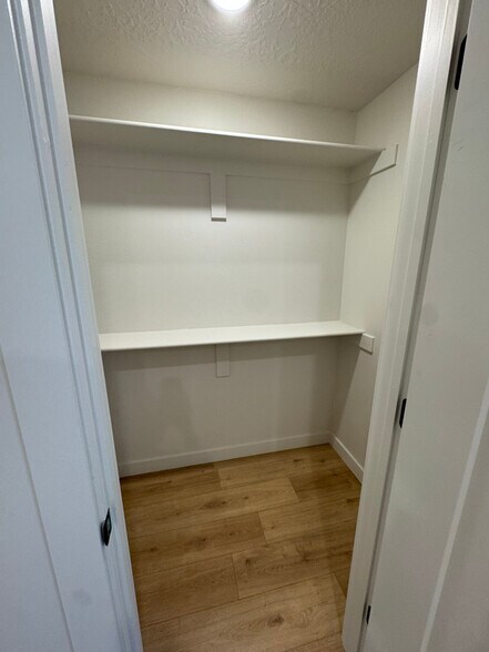 Building Photo - 3082 Lone Pine St