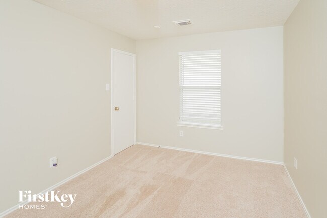 Building Photo - 19906 Bettencourt Ln